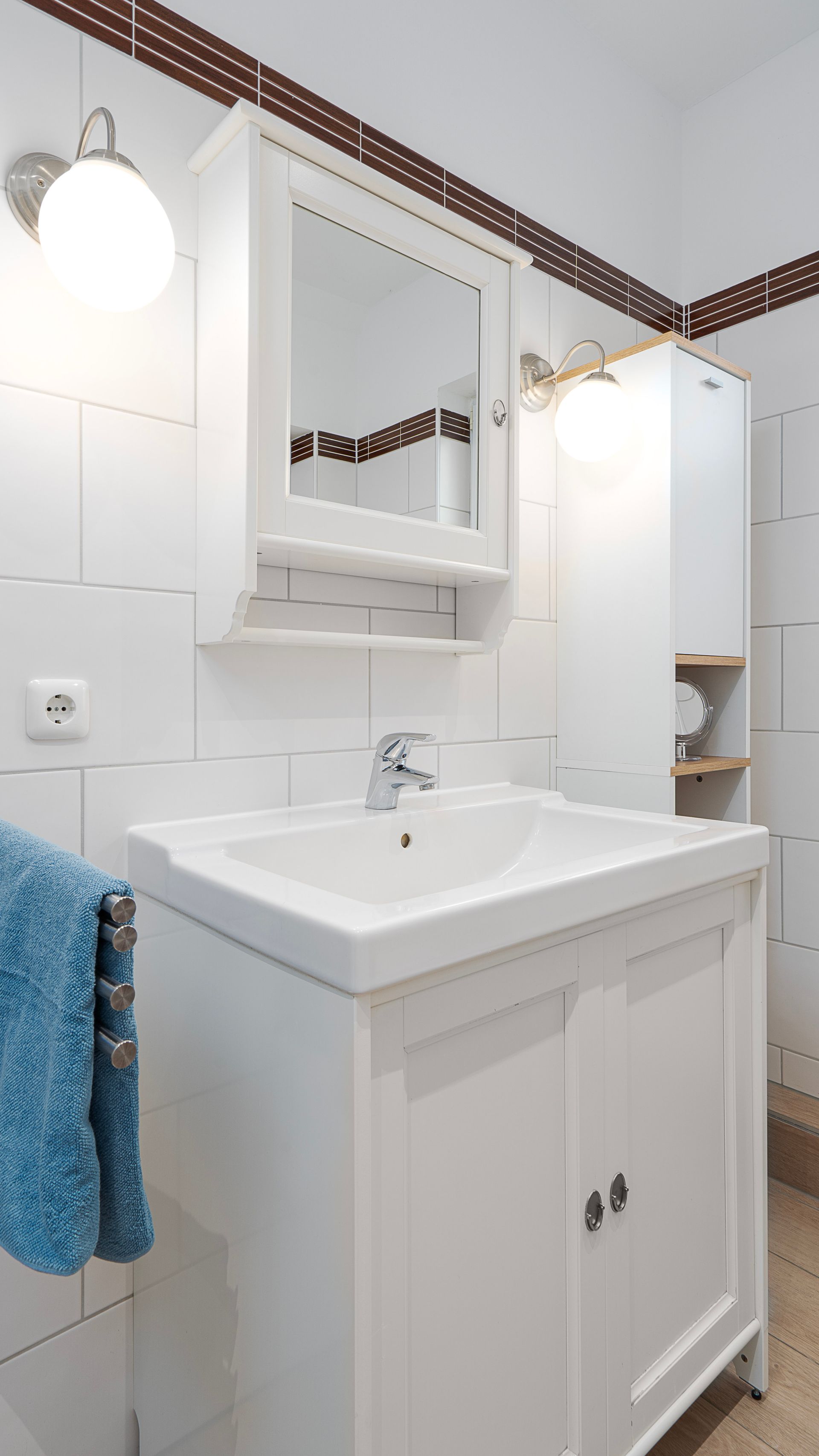 Lotsenglück - 5 P. - Blick in das Badezimmer