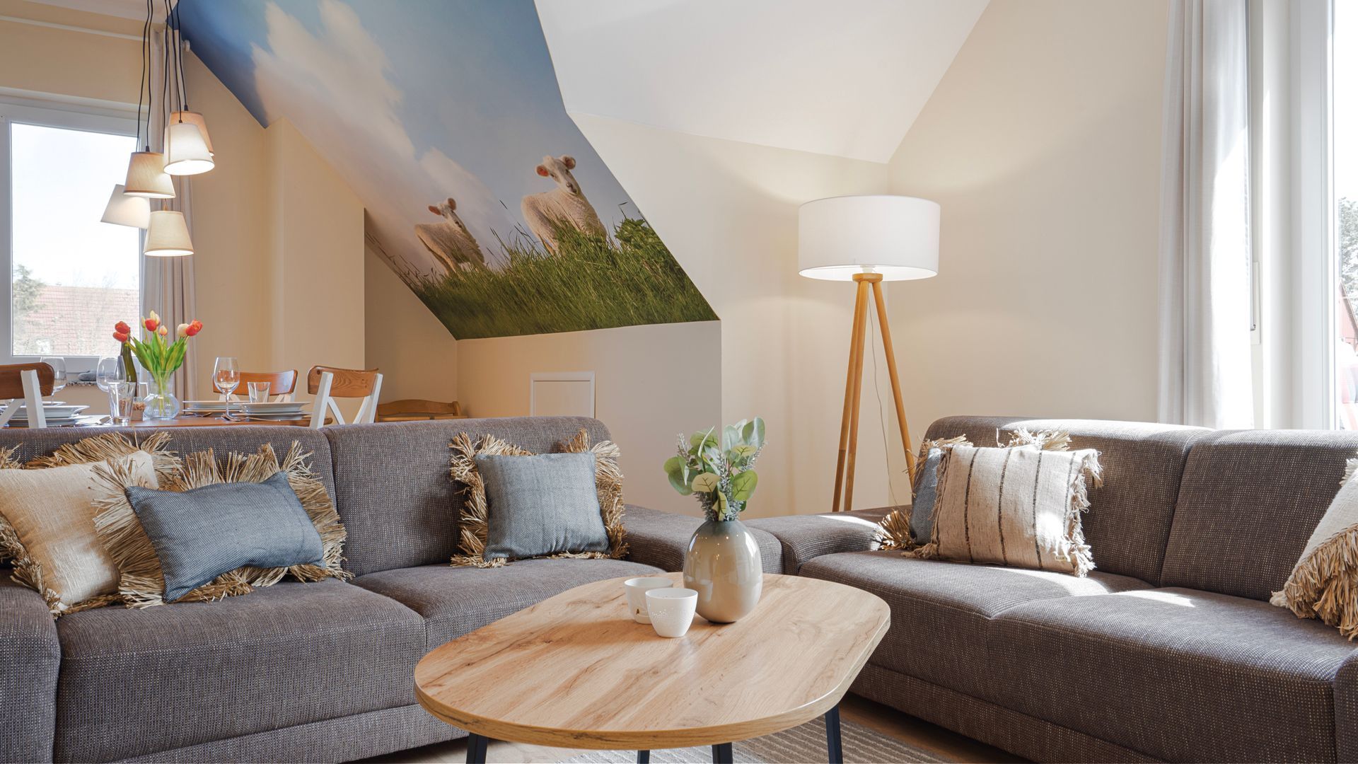 Lotsenglück - 5 P. - Blick auf die Sofas