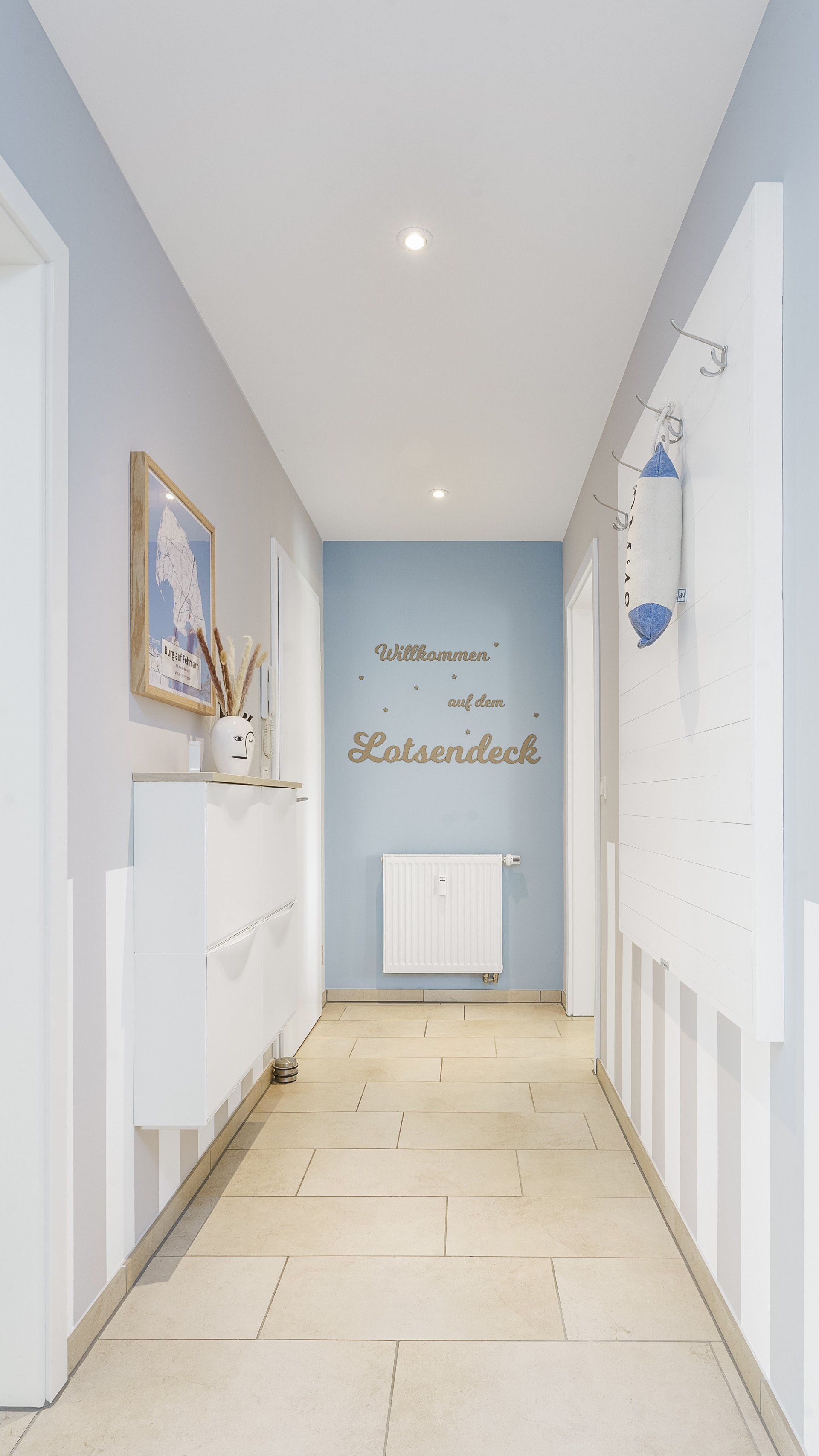 Lotsendeck - 6 P. - Blick in den gesamten Flur