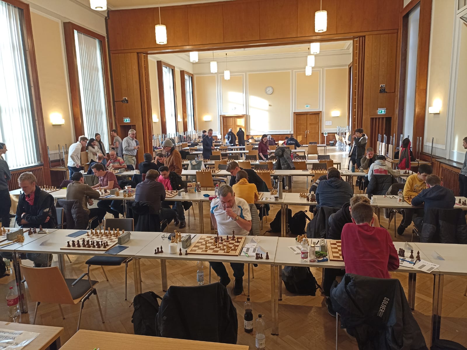 Blick in den Spielsaal während der letzten Runde