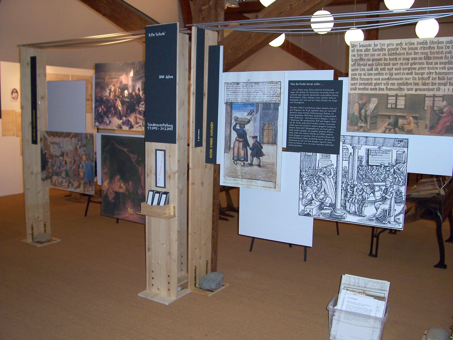 Aussgtellung 100 Jahre Alte Schule