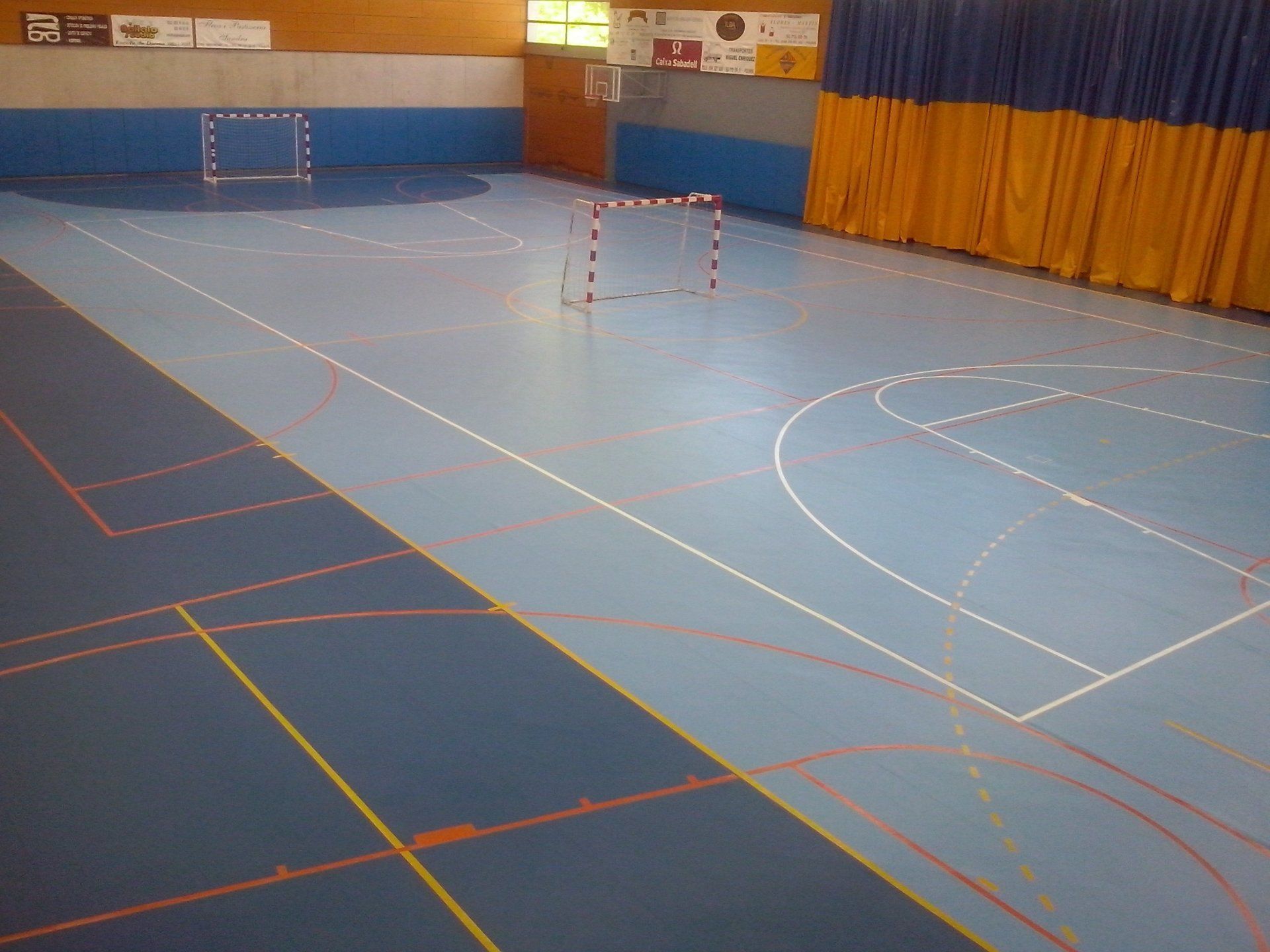 Pavelló a Polinyà, Barcelona.