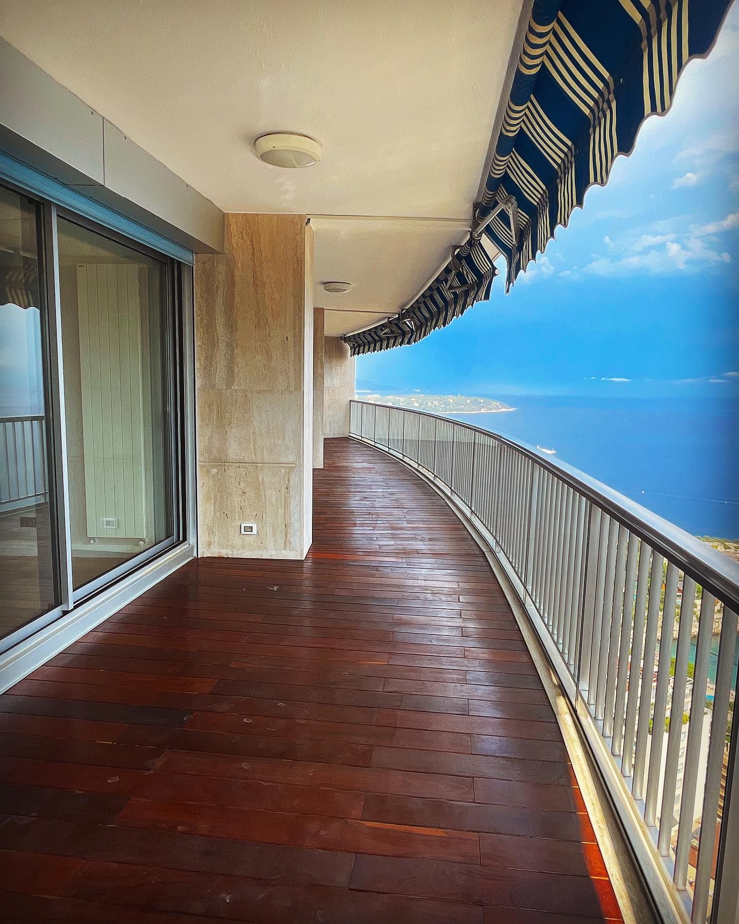 Total renovation of high end apartment in monaco