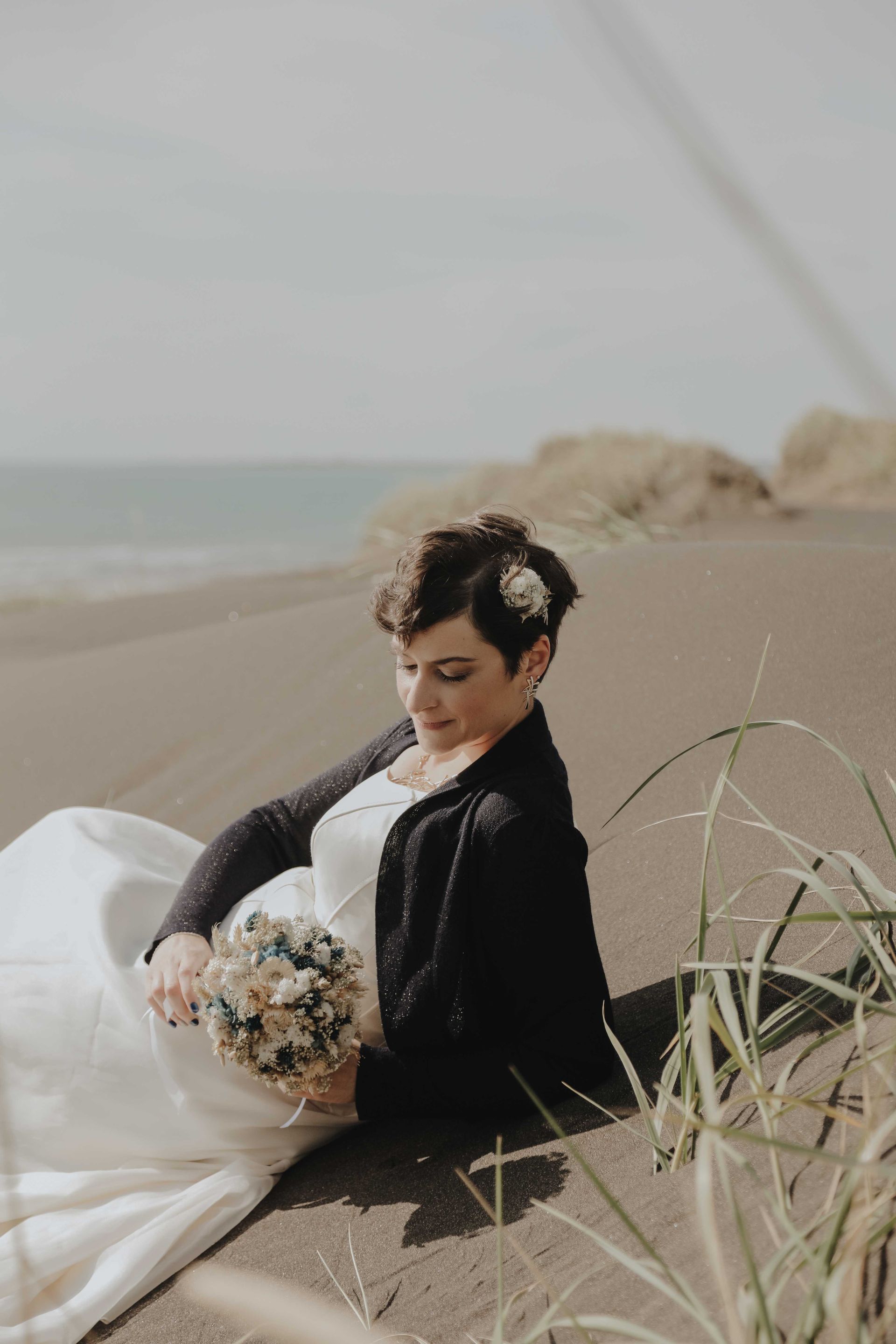 Bouquet de mariée en fleurs séchées, mariage boheme, influence naturelle