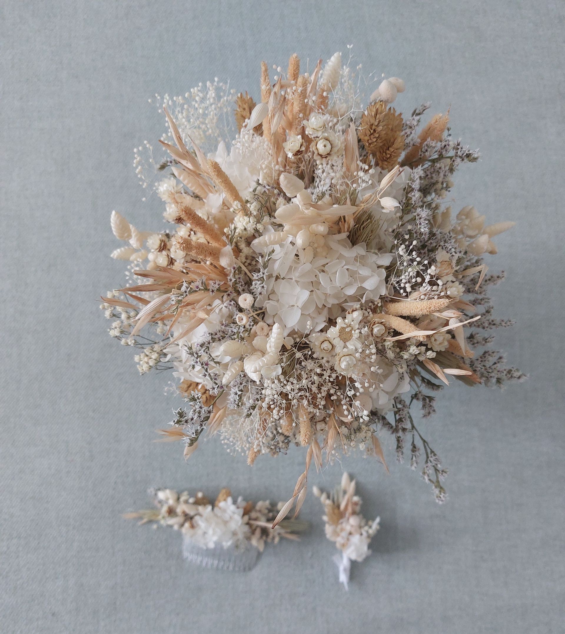 Bouquet blanc mariage en fleurs séchées