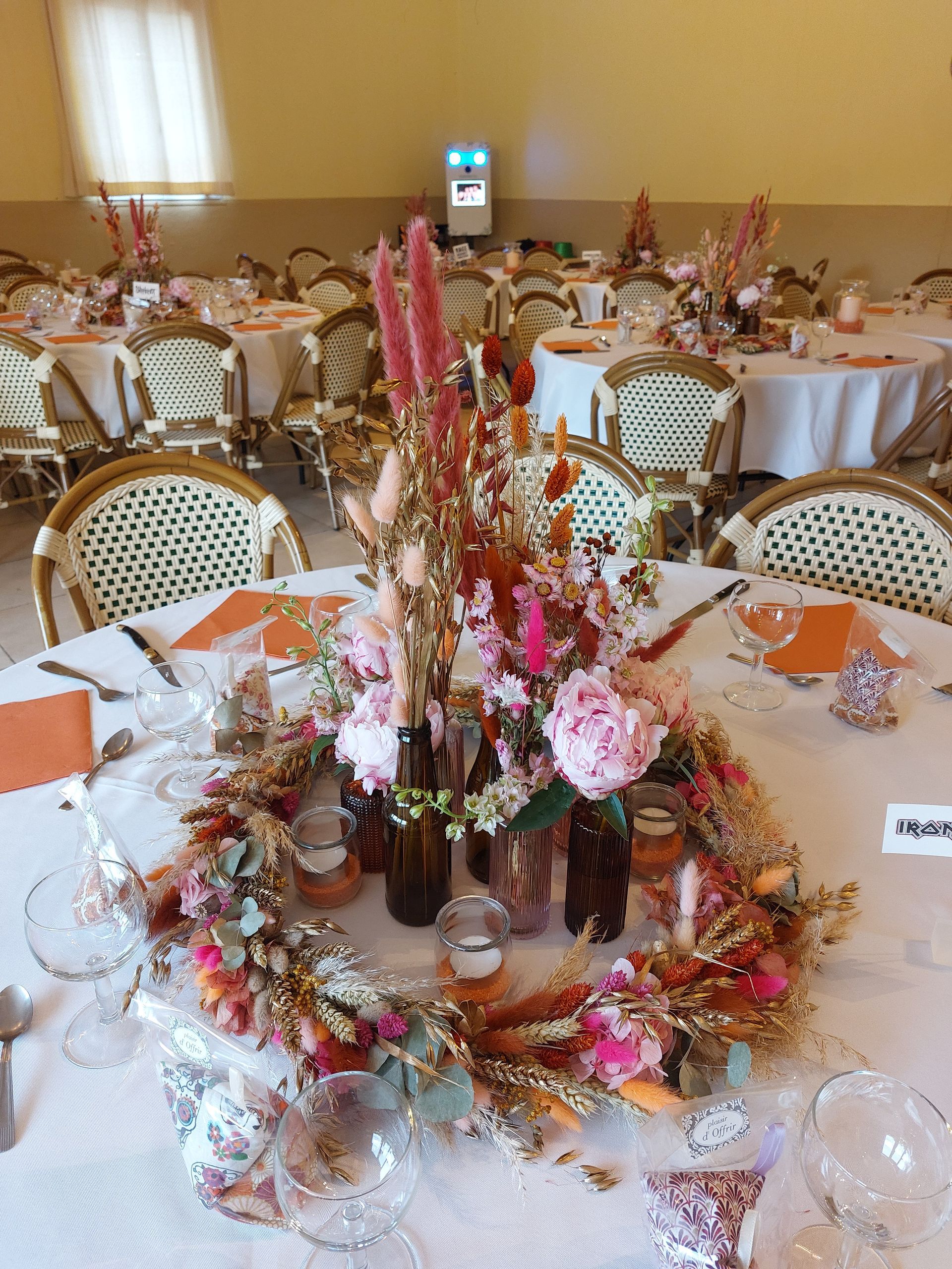 décoration de mariage bohème en fleurs séchées