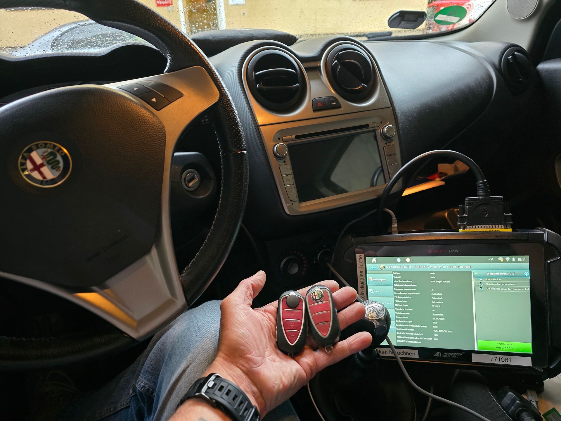 Alfa Romeo KFZ Schlüsselprogrammierung am Fahrzeug durch Klaus McCracken