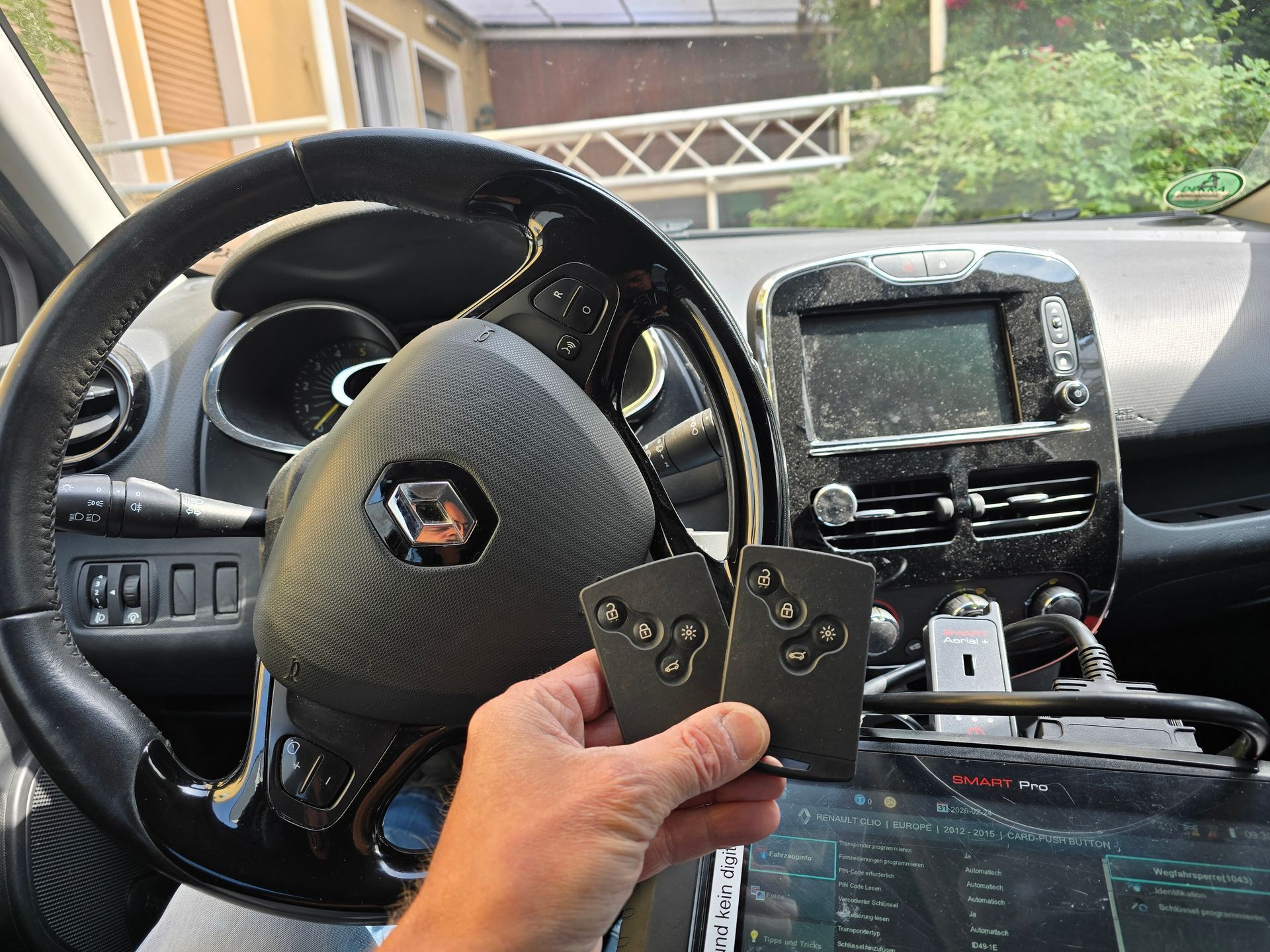 Schlüsselprogrammierung am Fahrzeug Renault Clio Grand Tour