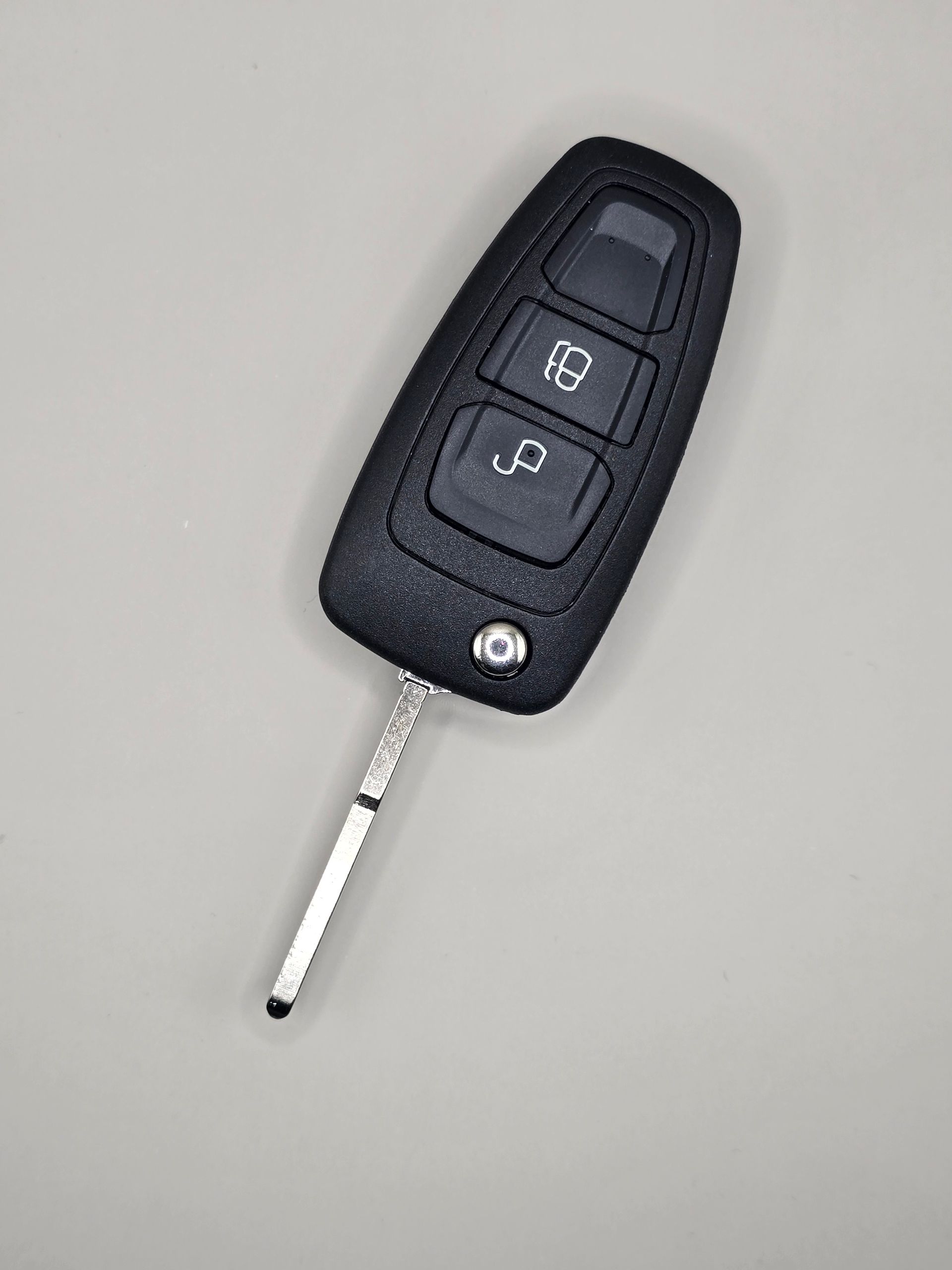 Fernbedienung mit starrer Klinge oder als Flip-Key bzw. Klappschlüssel