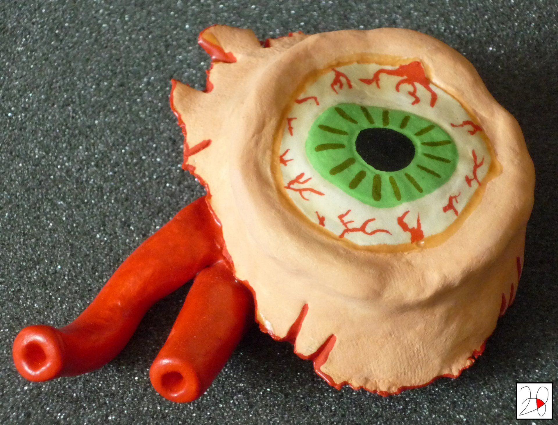 Horrorfilm Requisite - Modelliermasse, Acrylfarben & Holzlack horrorfilm requisite kado images