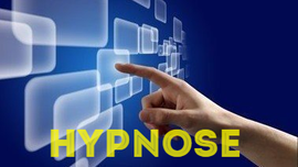 Neuausrichtung in, Entscheidung in, Trance, Hypnose, Zeigefinger drückt auf einen von mehreren weißen Schaltern auf Touchscreen vor blauem Hintergrund