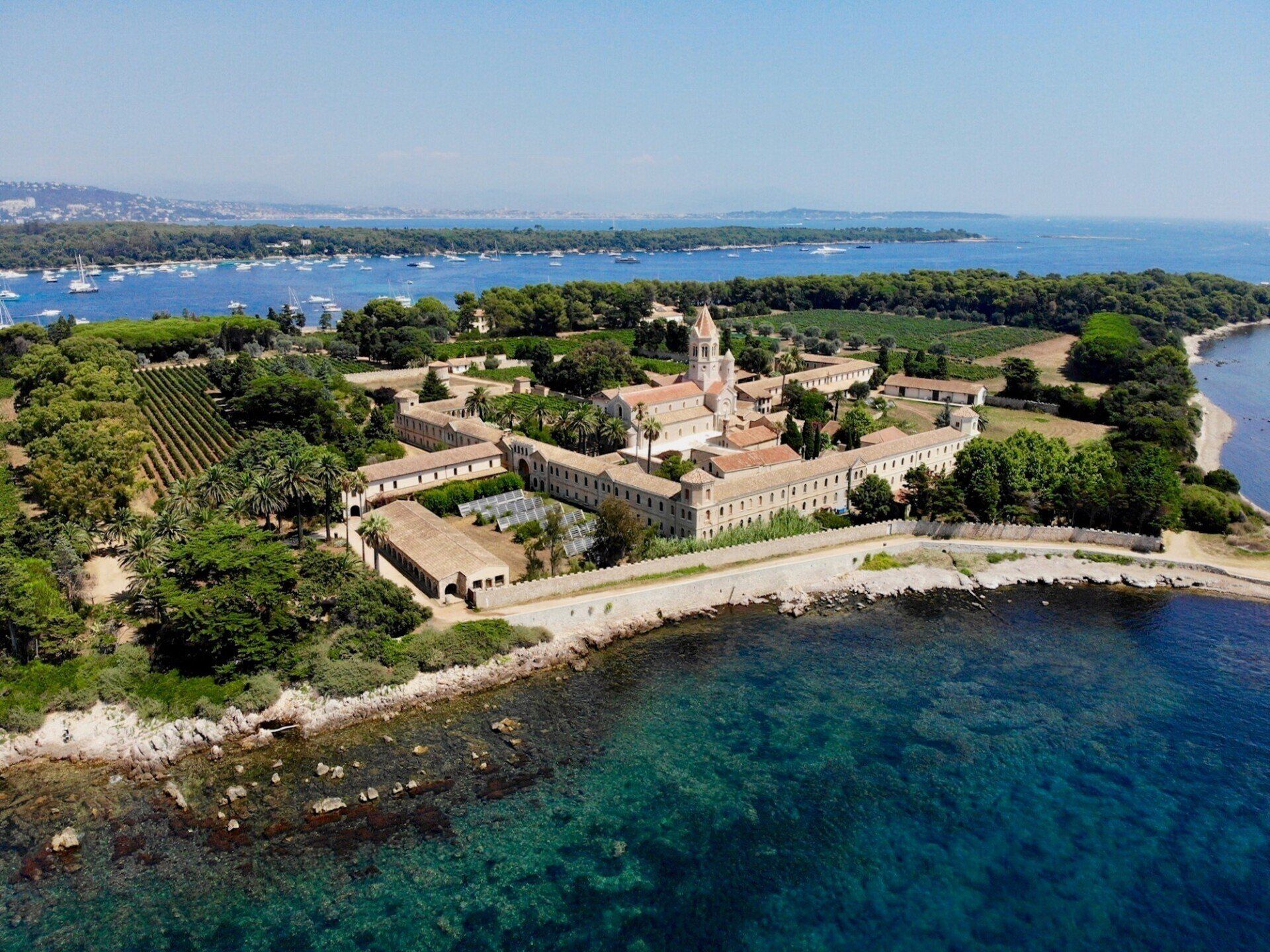 seaprint water taxi juan les pins golfe juan cannes mandelieu théoule îles de lérins taxi boat bateau taxi nice monaco saint tropez