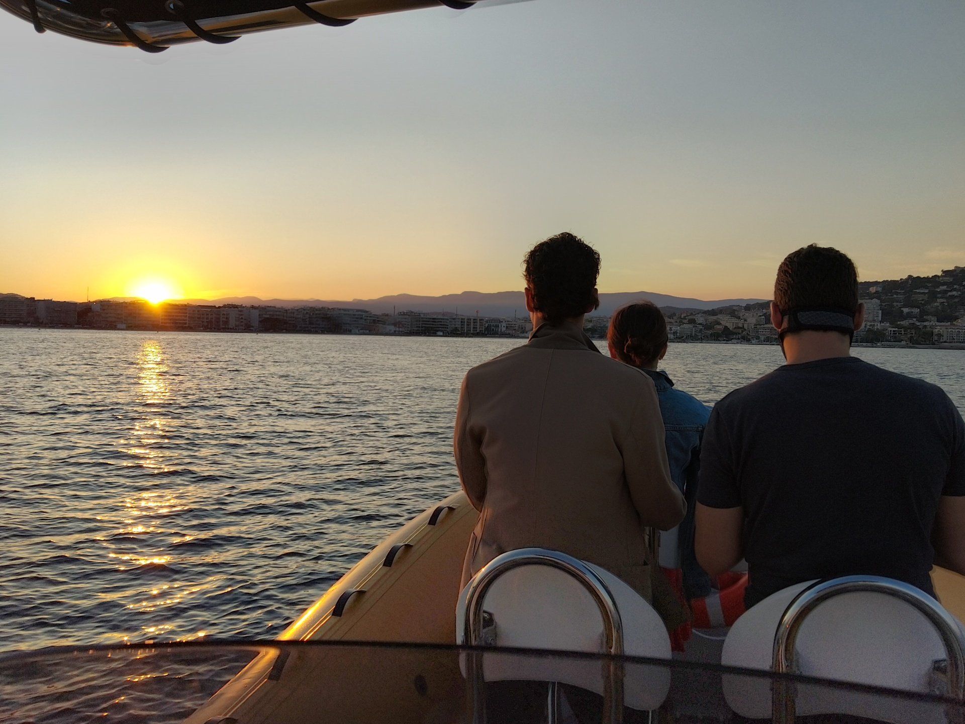 water taxi juan les pins golfe juan cannes mandelieu théoule îles de lérins bateau taxi boat
