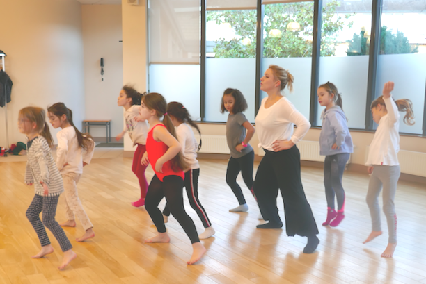 danse, 6-7 ans, mrecredi 14h ASMR : Association Sportive du Mesnil-le-Roi, danse modernjazz