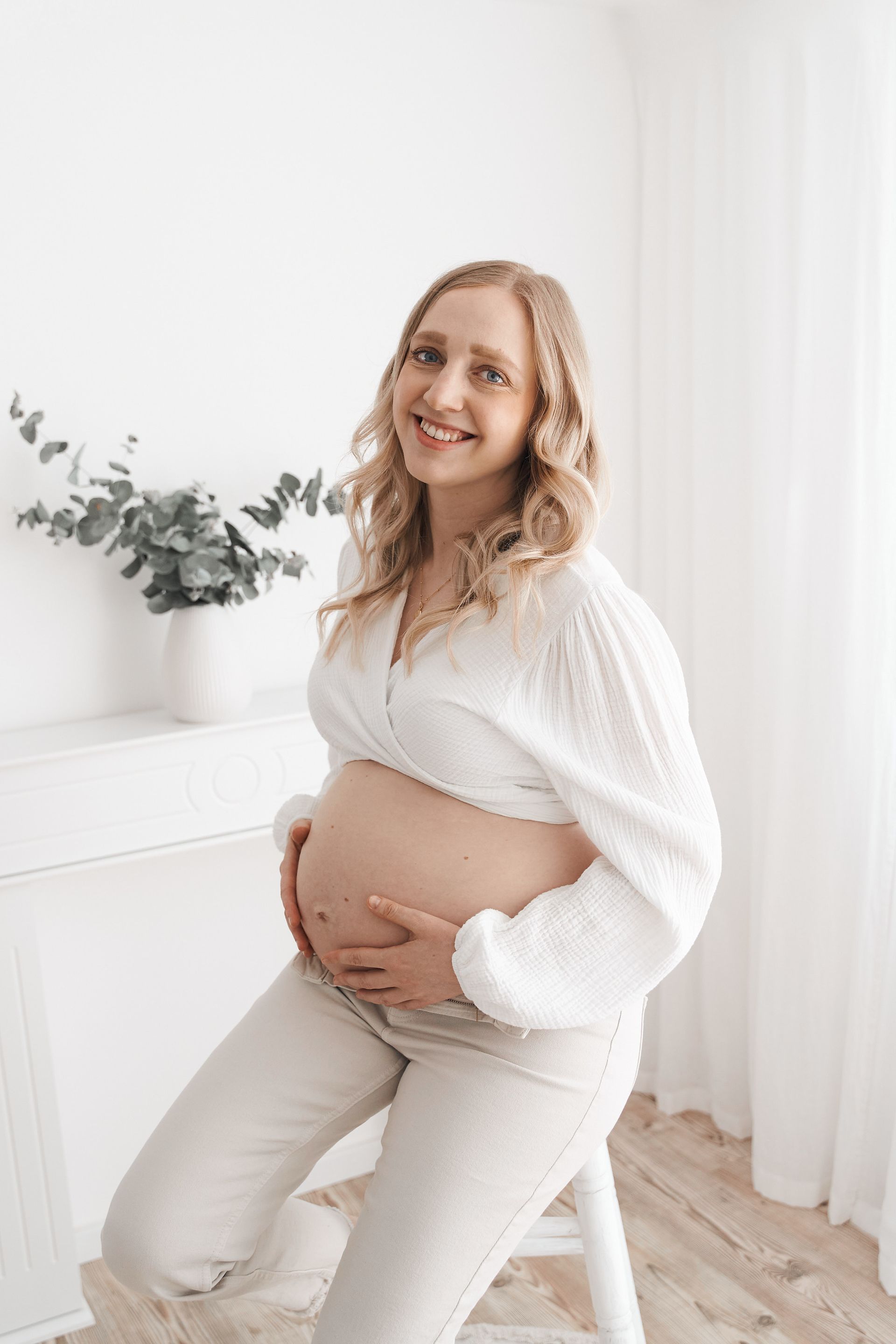 Schwangerschaftsfotograf Künzelsau
Babybauchfotografin Ingelfingen
Schwangerschaftsbilder Öhringen
Maternityfotos Schwäbisch Hall
Pregnantshooting Hohenlohekreis
Babybauchbilder
Babybauchfotos
Fotografin Künzelsau