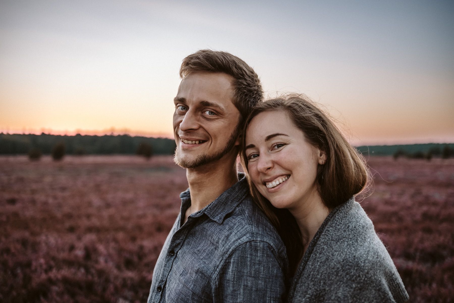 Marek Banas, Lüneburger Heide, Paarfotos, Sonnenuntergang, Liebespaar