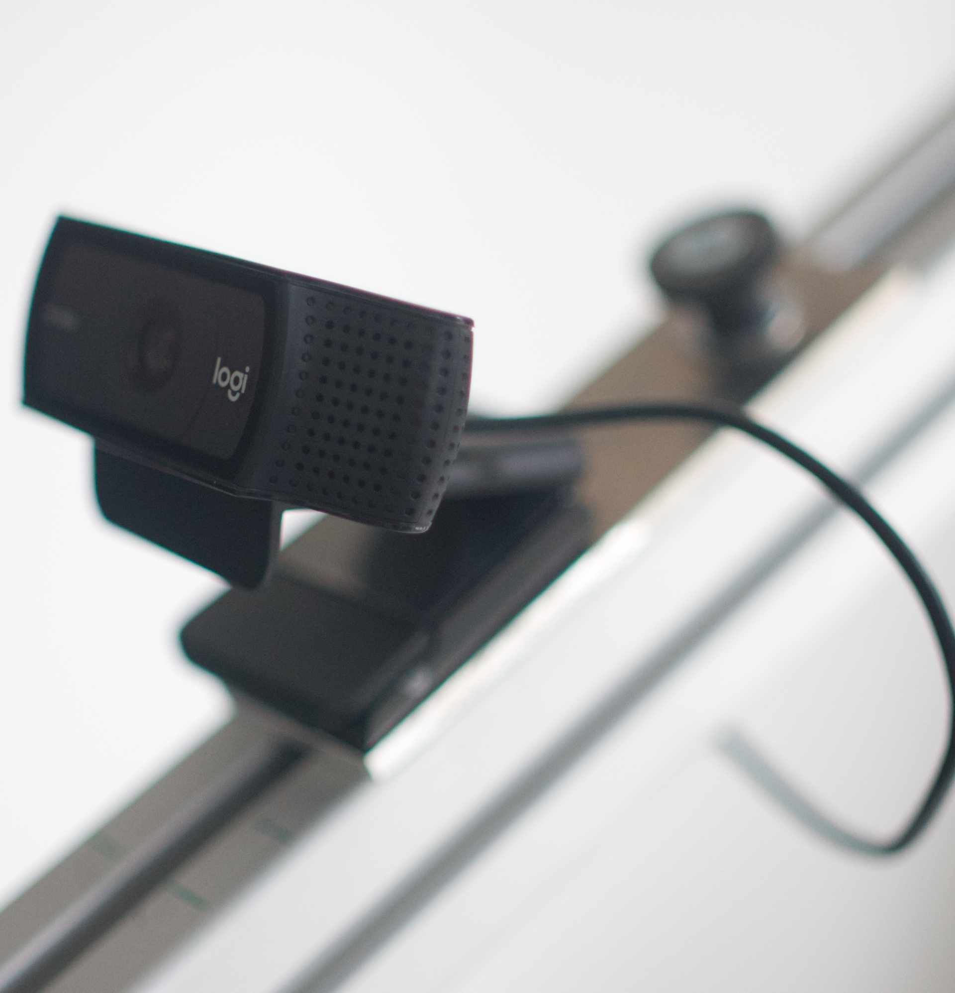 Kamerasystem mit schwenkbarem Arm Kamerasystem am Lightboard integriert