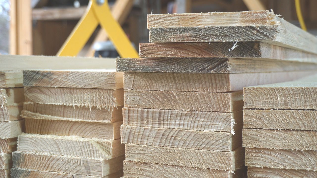 Bauholz Verkauf im Sägewerk Bauholz Verkauf im Sägewerk