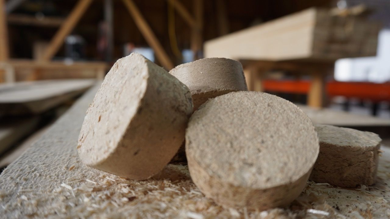 Briketts Verkauf im Sägewerk Briketts Verkauf im Sägewerk