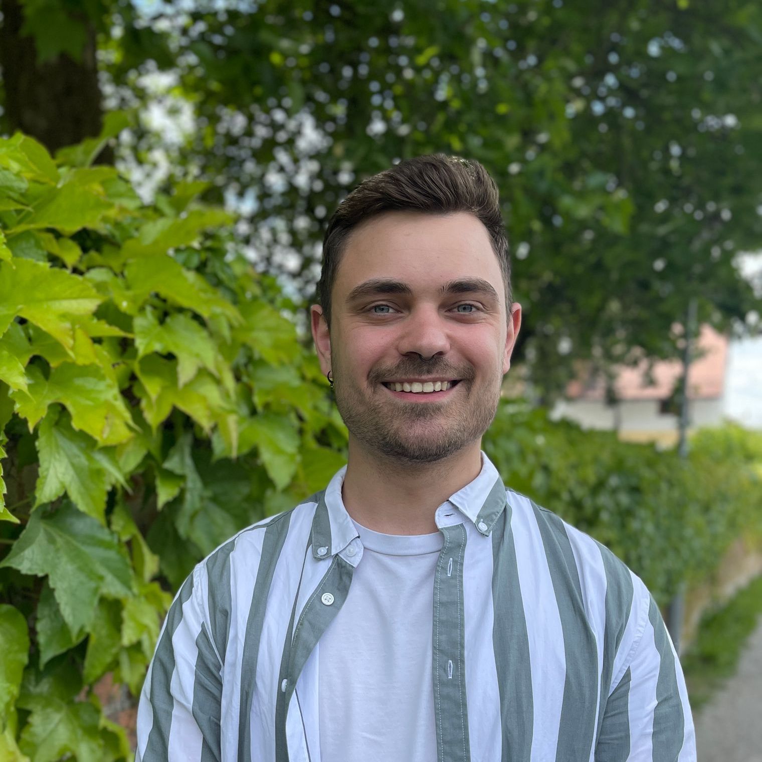 Das Bild zeigt den Gründer Dominik Hecht