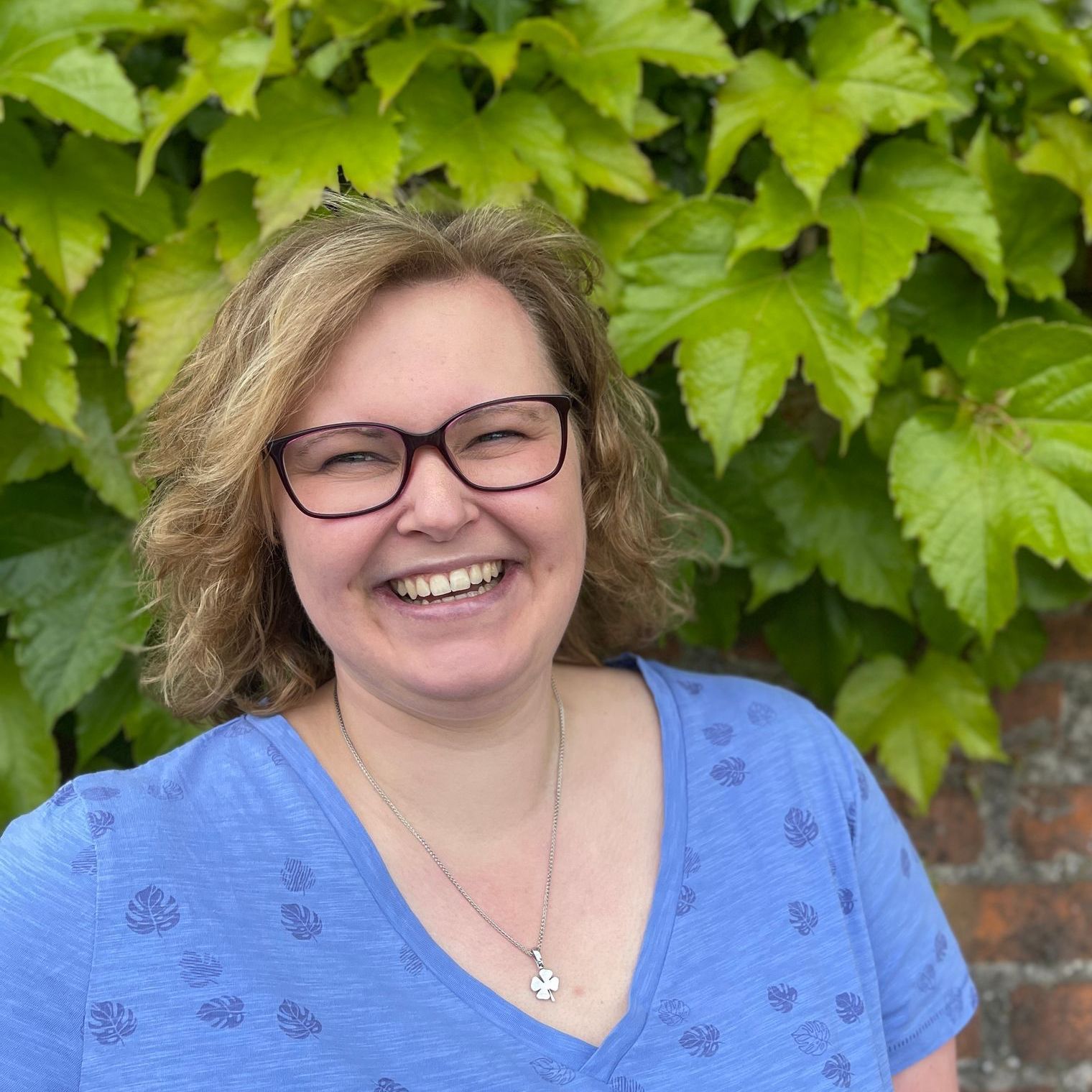 Das Bild zeigt die Gründerin Svenja Schuller