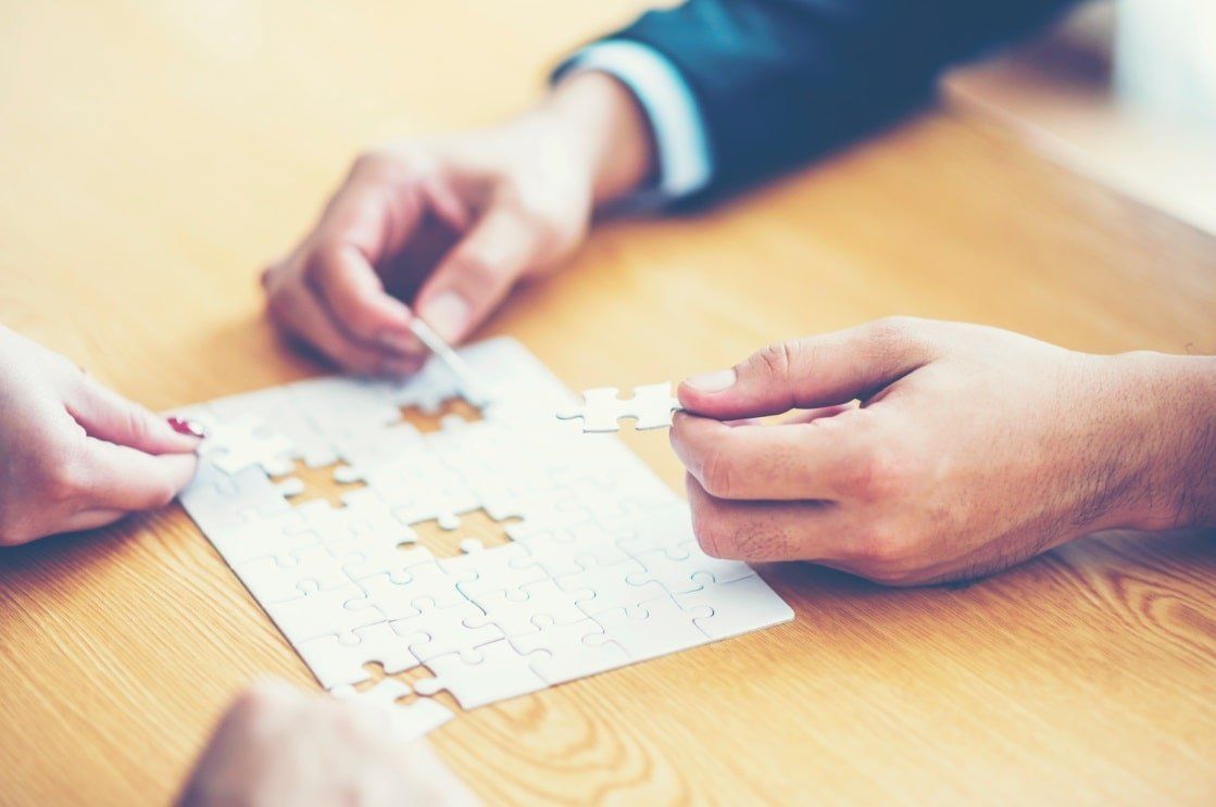 Potencia tu capacidad para encontrar respuestas en grupo. Porque juntos somos más eficaces Psicólogo en Majadahonda - Terapias y reuniones grupales con María González-Aller Zavala, porque juntos somos más fuertes