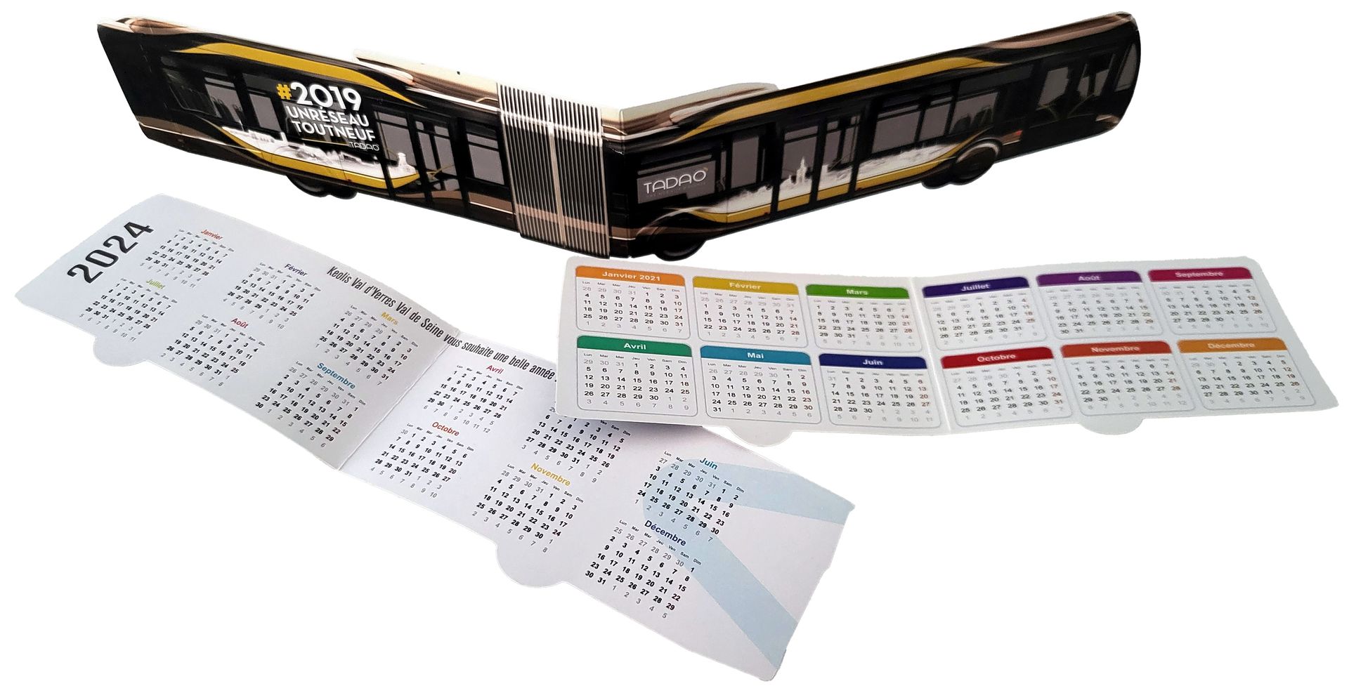 Calendrier publicitaire pliable format CB, recyclable découpés à la forme train, bus, tramway, camion, personnalisable