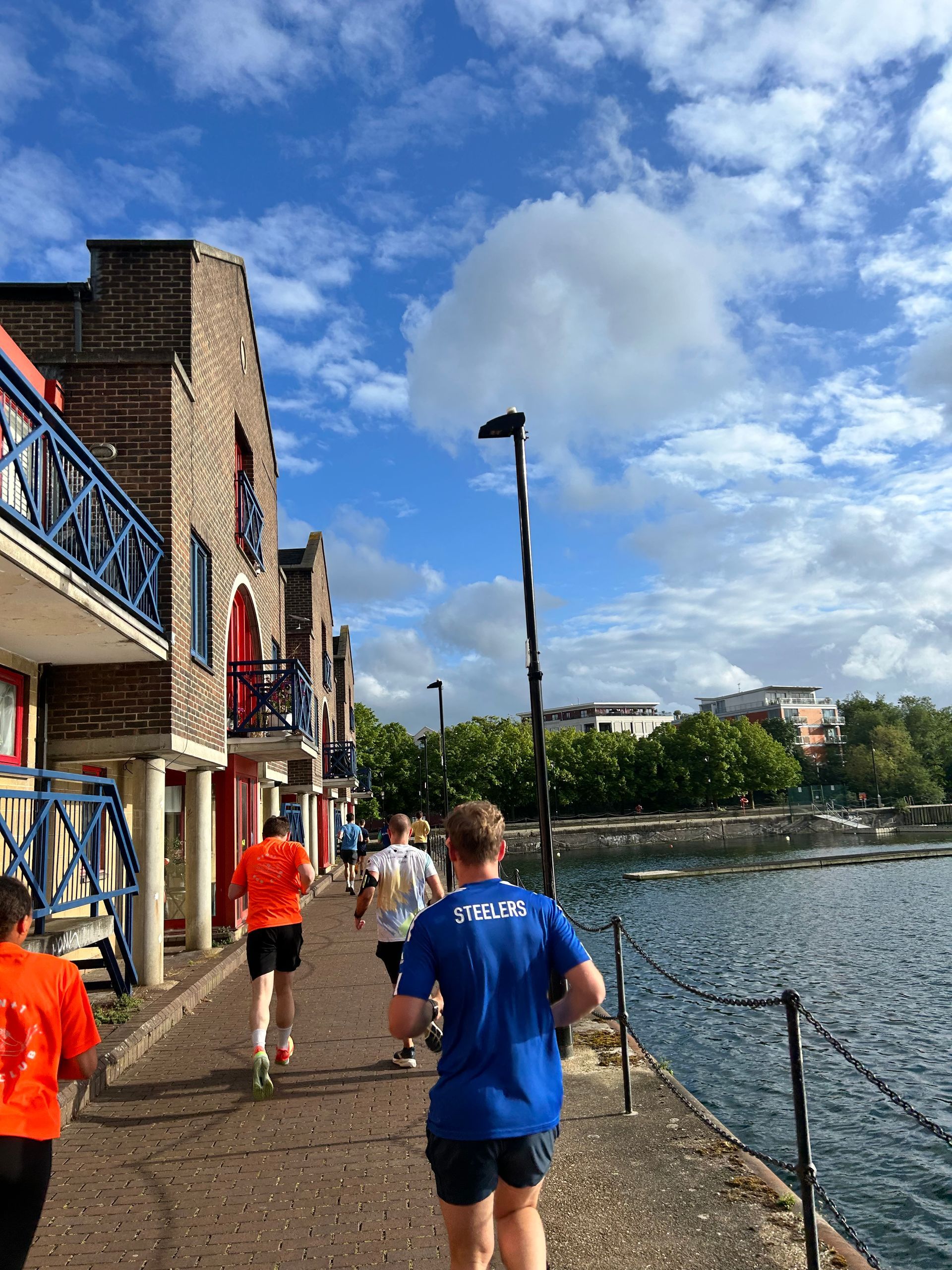 DCL Consulting Engineers attend GeN+1 London Run Club networking event for Data Centres