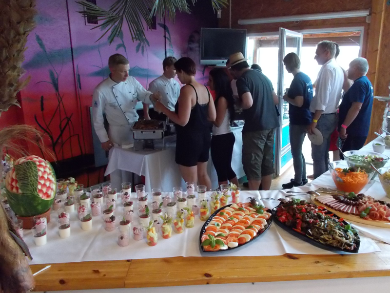 Teamausflug Sommerfest Beachparty Feuerwehr Event BBQ grillen Berlin