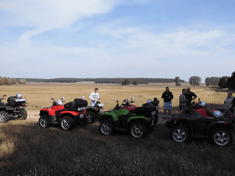 Quad fahren Brandenburg Firmenausflug BBQ grillen