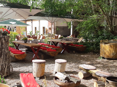 Biergarten BBQ Quad fahren