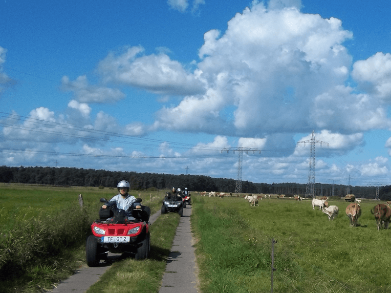 Firmenausflug Frühling Spargelessen Quad fahren Brandenburg