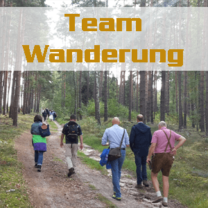 Betriebausflug für viele Mitarbeiter Team Wanderung