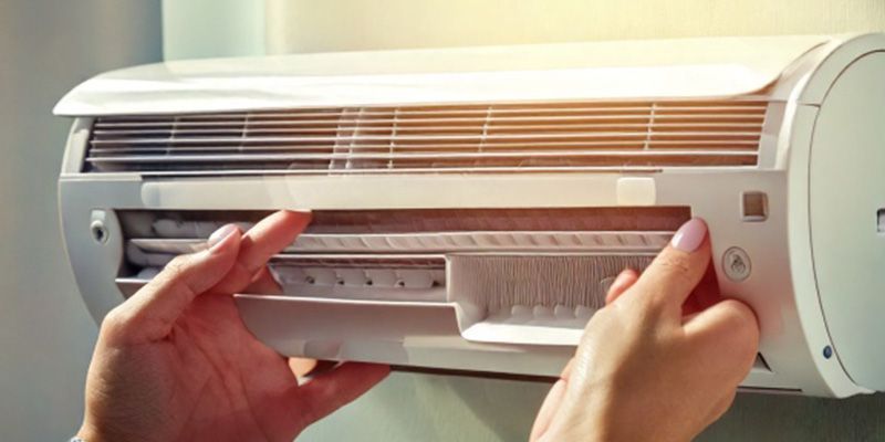 Image of Air Conditioning Maintenance that Summit Air Conditioning specialise in