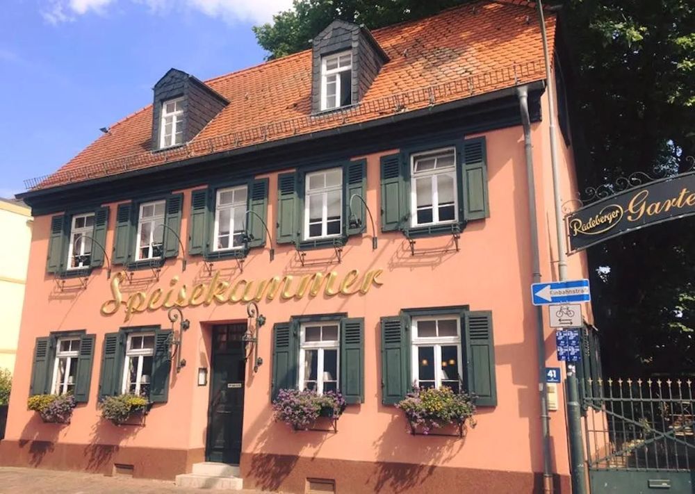 Videoüberwachung und Alarmanlage führender Hersteller von Einbruchschutz Jünger aus Frankfurt am Main Beratung Planung Montage Service