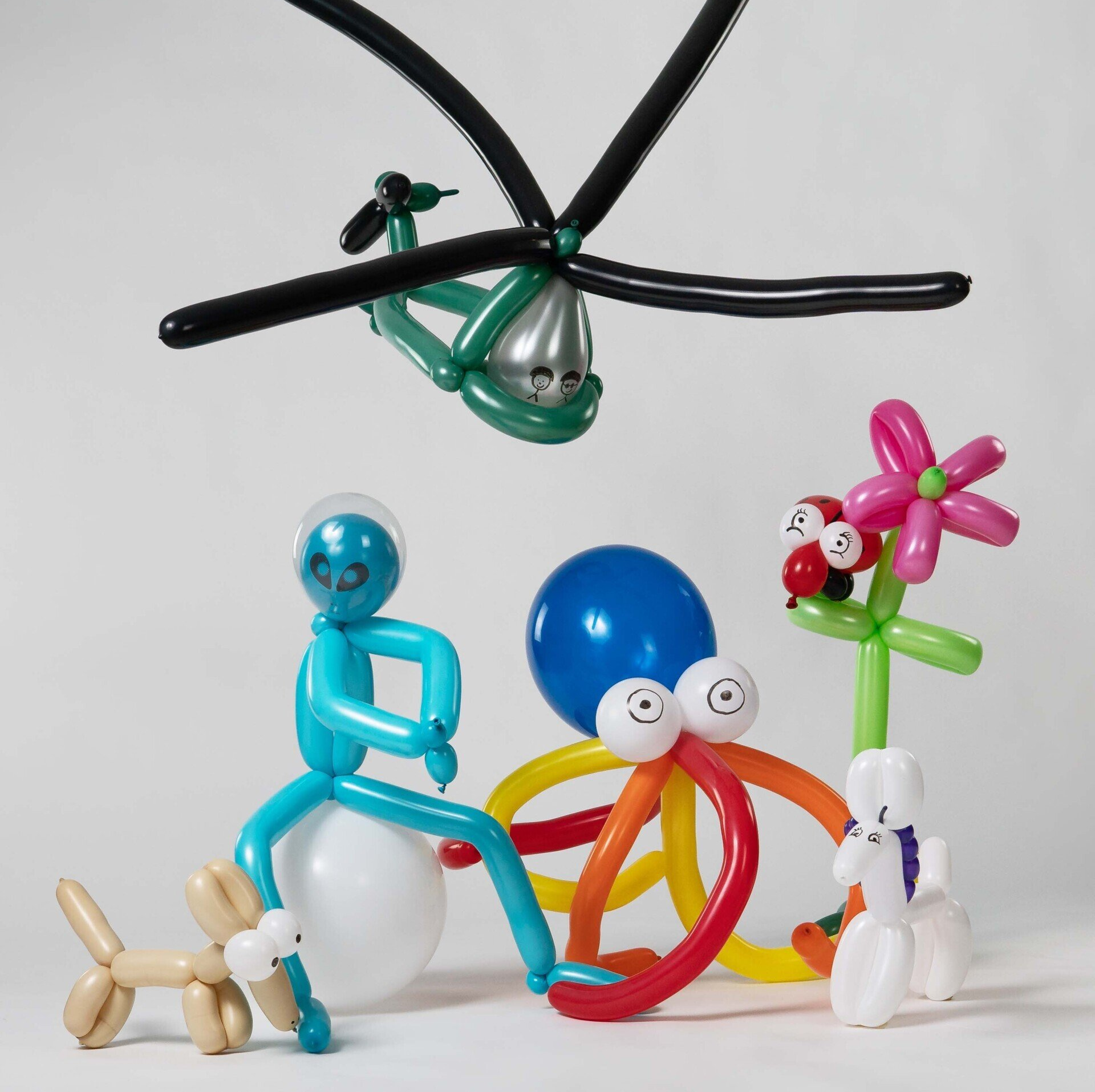 Ballons werden mit ein paar Handgriffen zu Tieren und Figuren