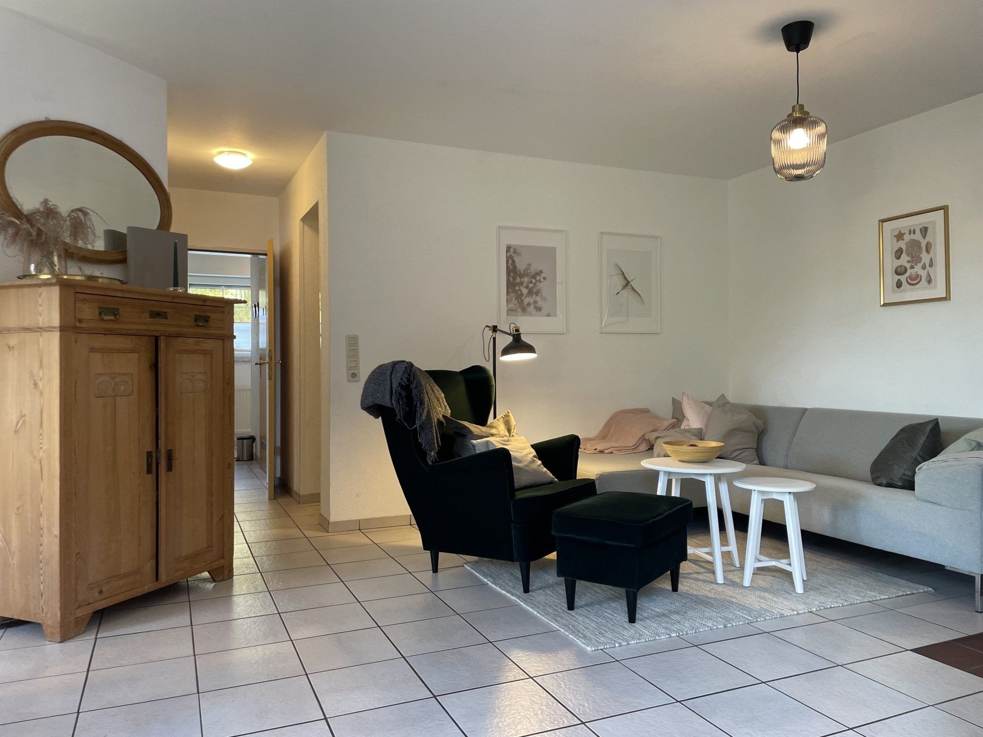 Wohnzimmer und Flur im Seezungenweg 14 in Greetsiel