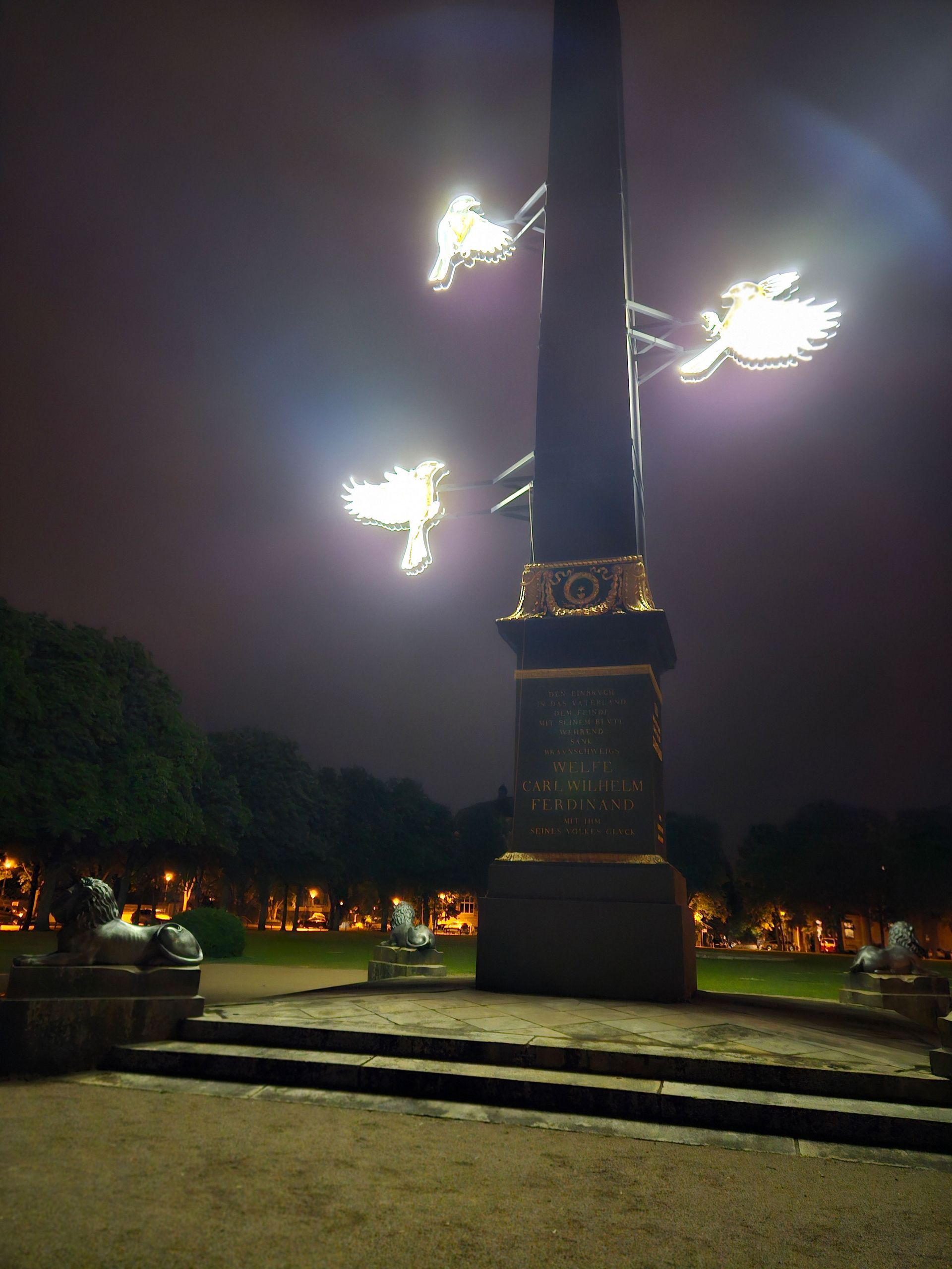 Great Tits Mobbing Phallic Landmark