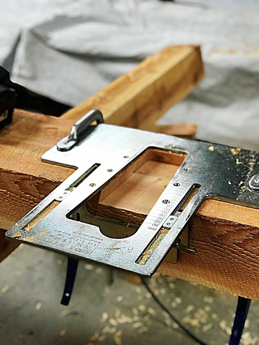 measuring the angle on a post