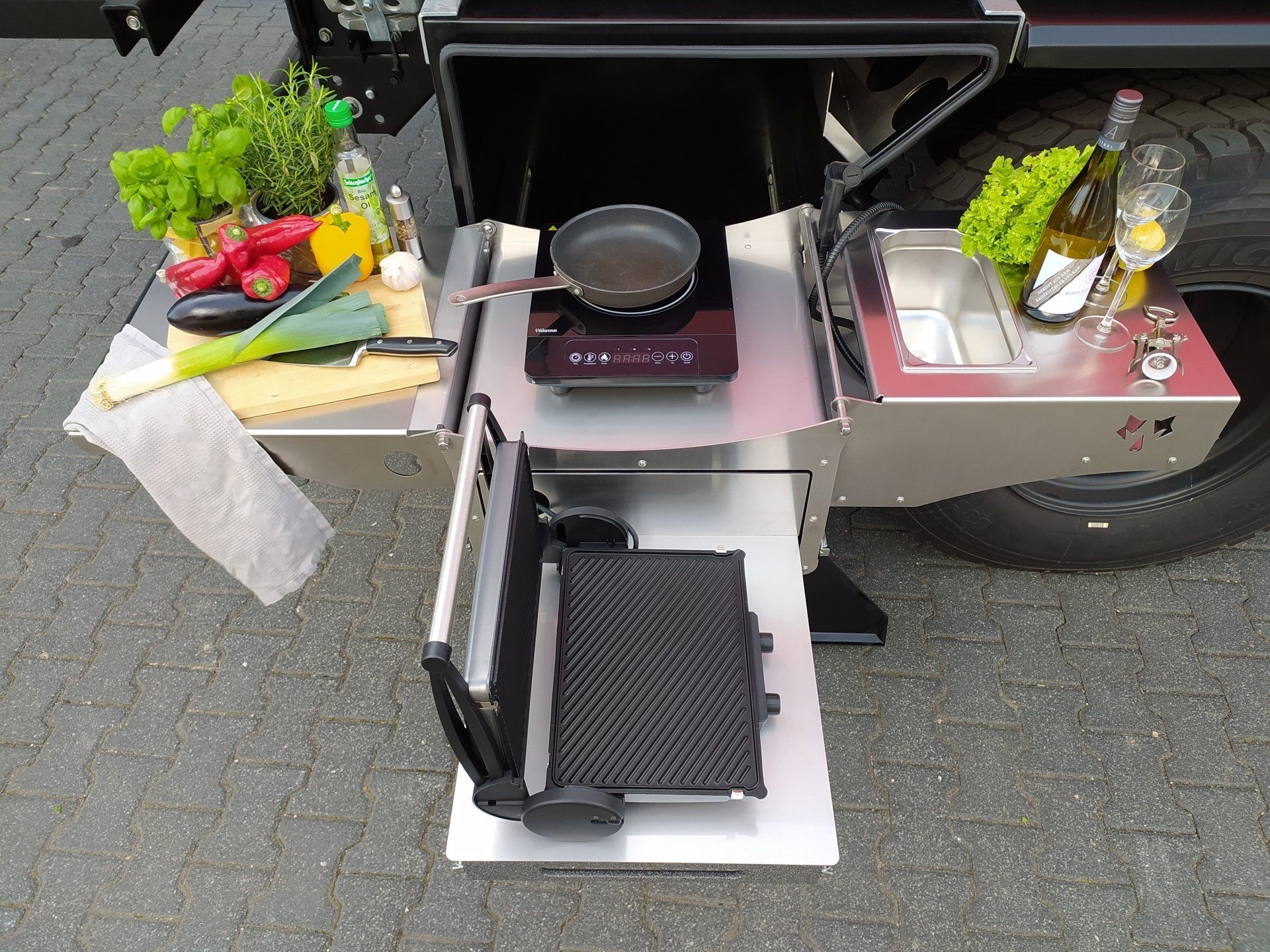 FAS Expedition Reisemobil Außenküche Staukasten Staubox Outdoor kitchen Grill Kochen
