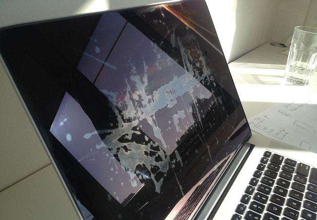 réparer remplacer un écran d'ordinateur portable MacBook Pro fissuré