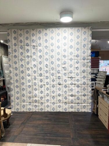 Roman blind