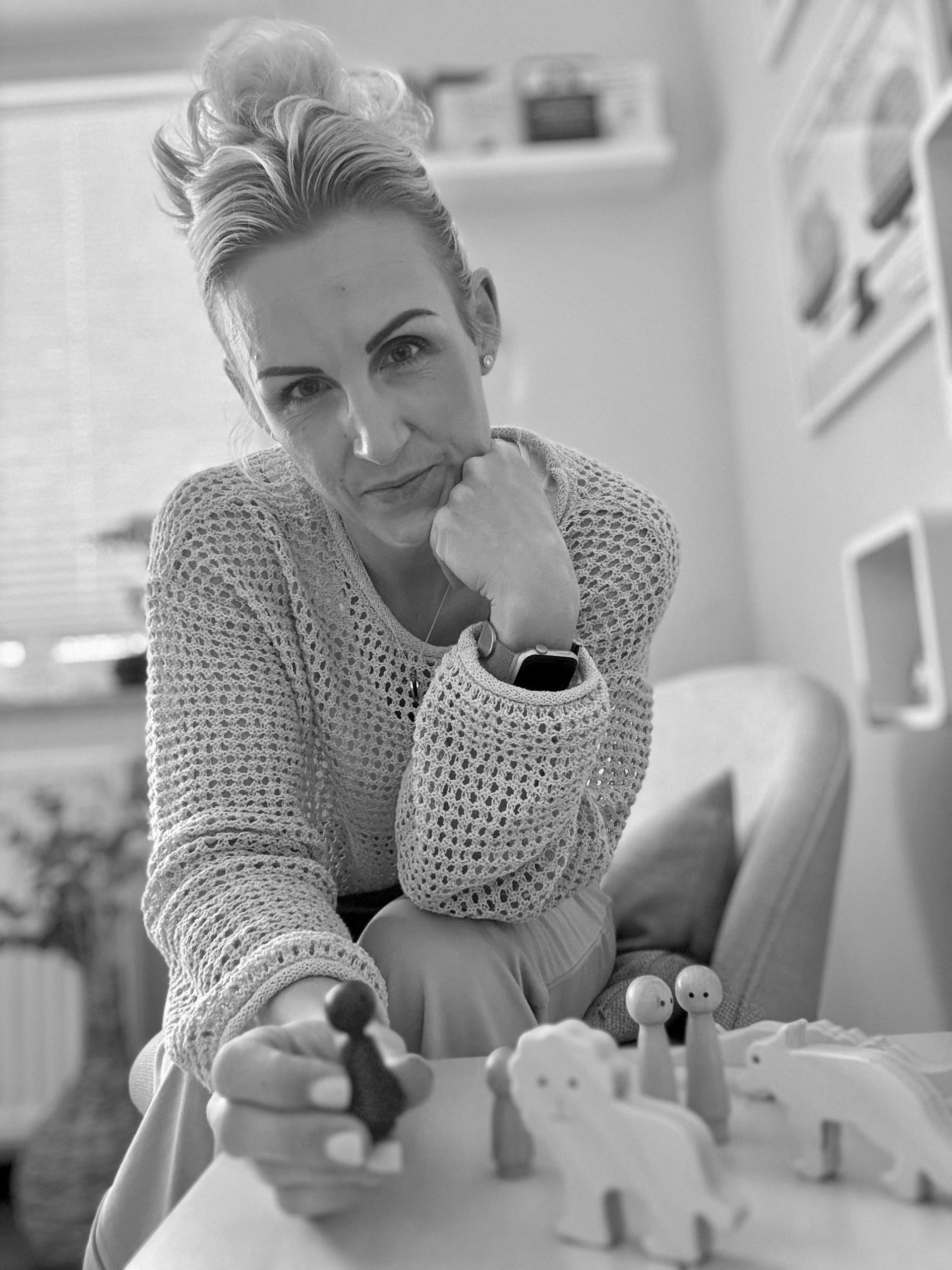 Sarah Jelinek- systemische Therapeutin Sarah Jelinek , systemische Therapeutin für systemische Therapie in Verden für Lehrkräfte, Paare, Eltern und Einzelpersonen