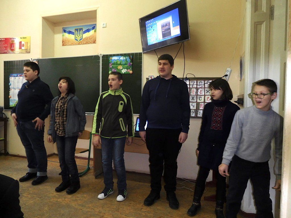 Disabled children around the age of 12 to 14 in Odesa all singing a song
