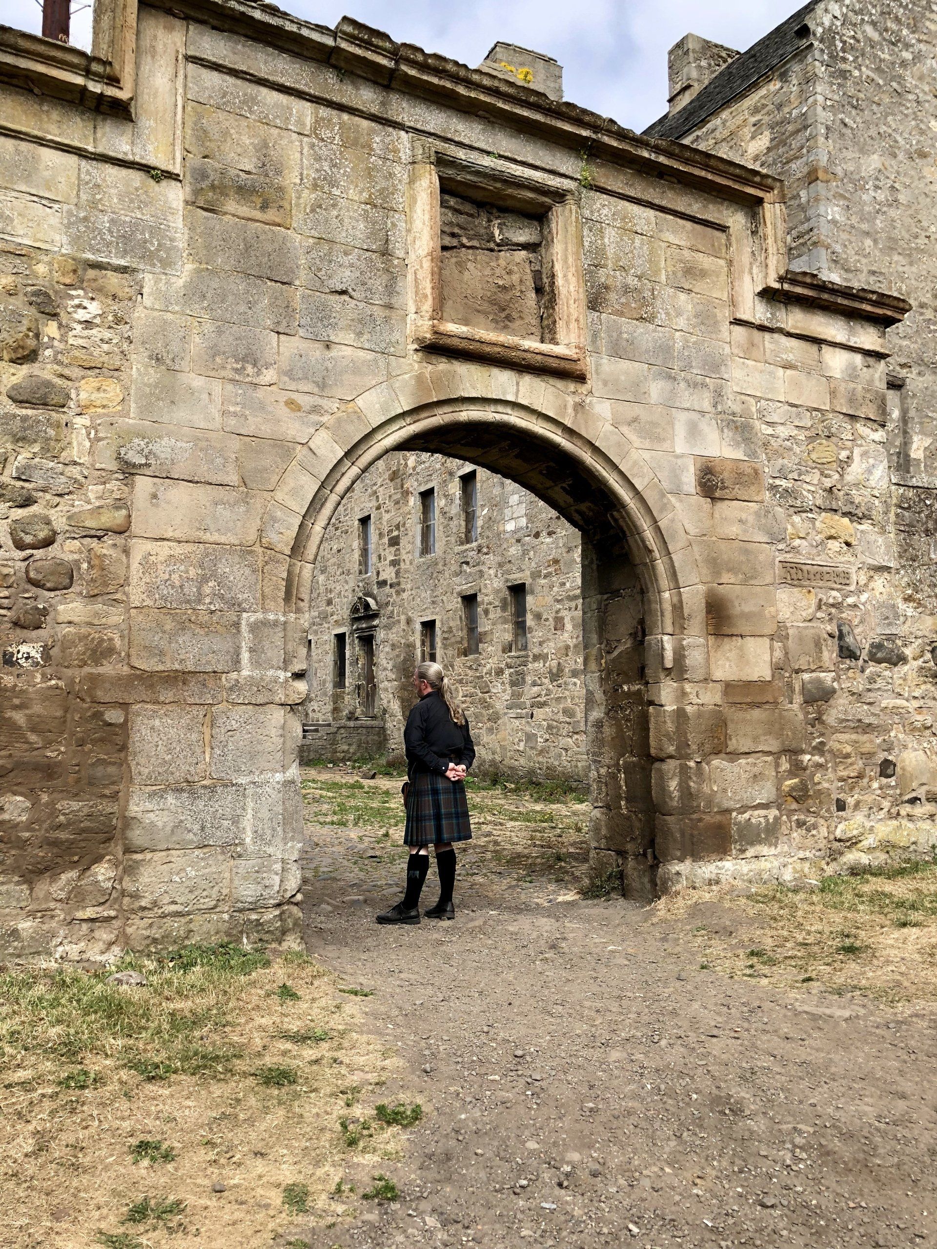 Private Outlander Experience Tour at Lallybroch (Midhope Castle)