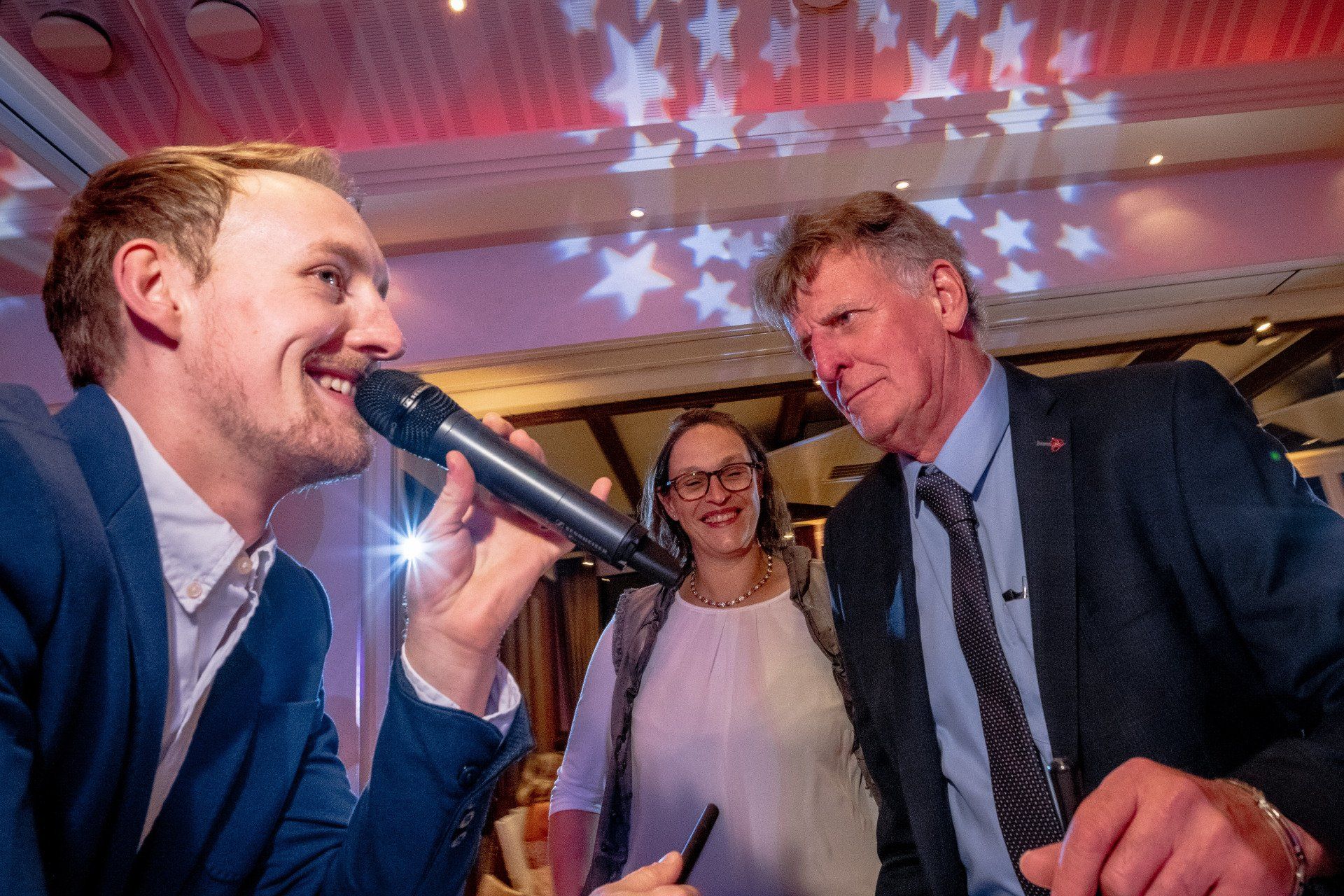 DJ, Party, Feier, Hochzeit, Moderator, Gäste, Hochzeitsgäste, Leugermann