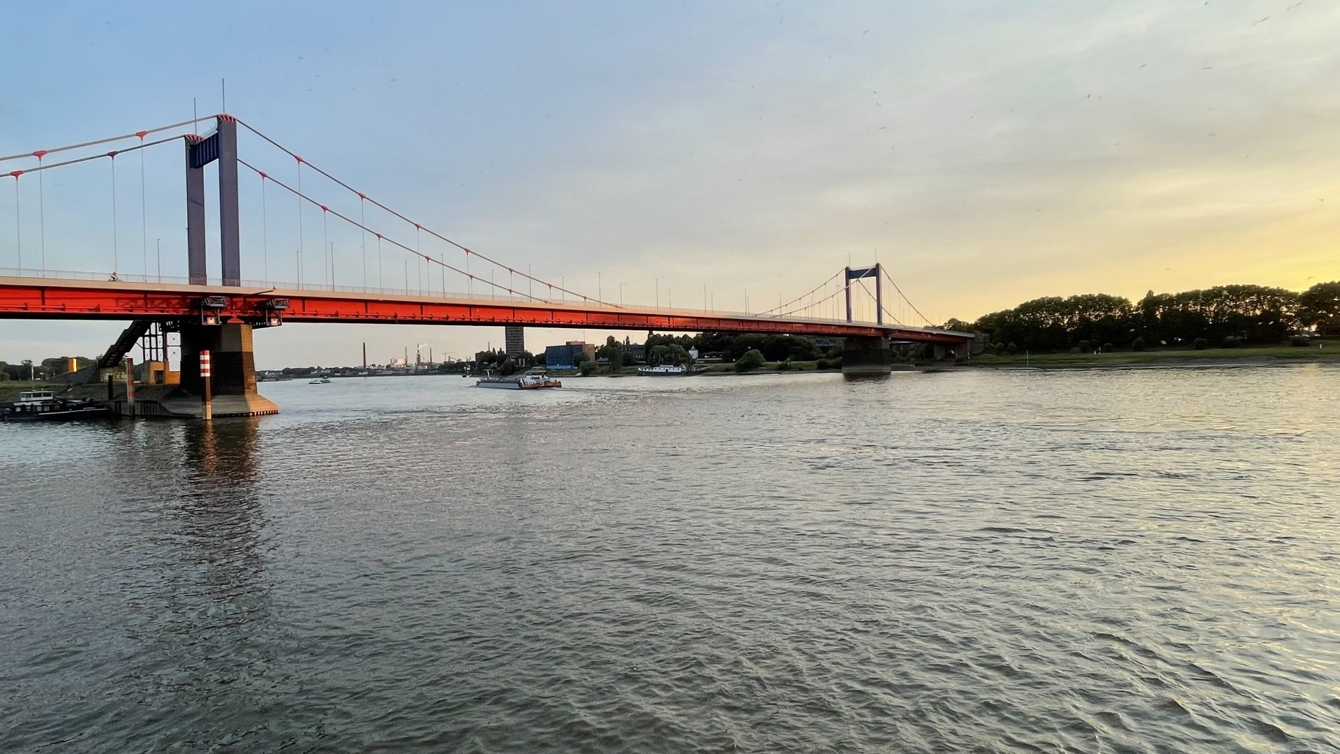 Brücke am Rhein
