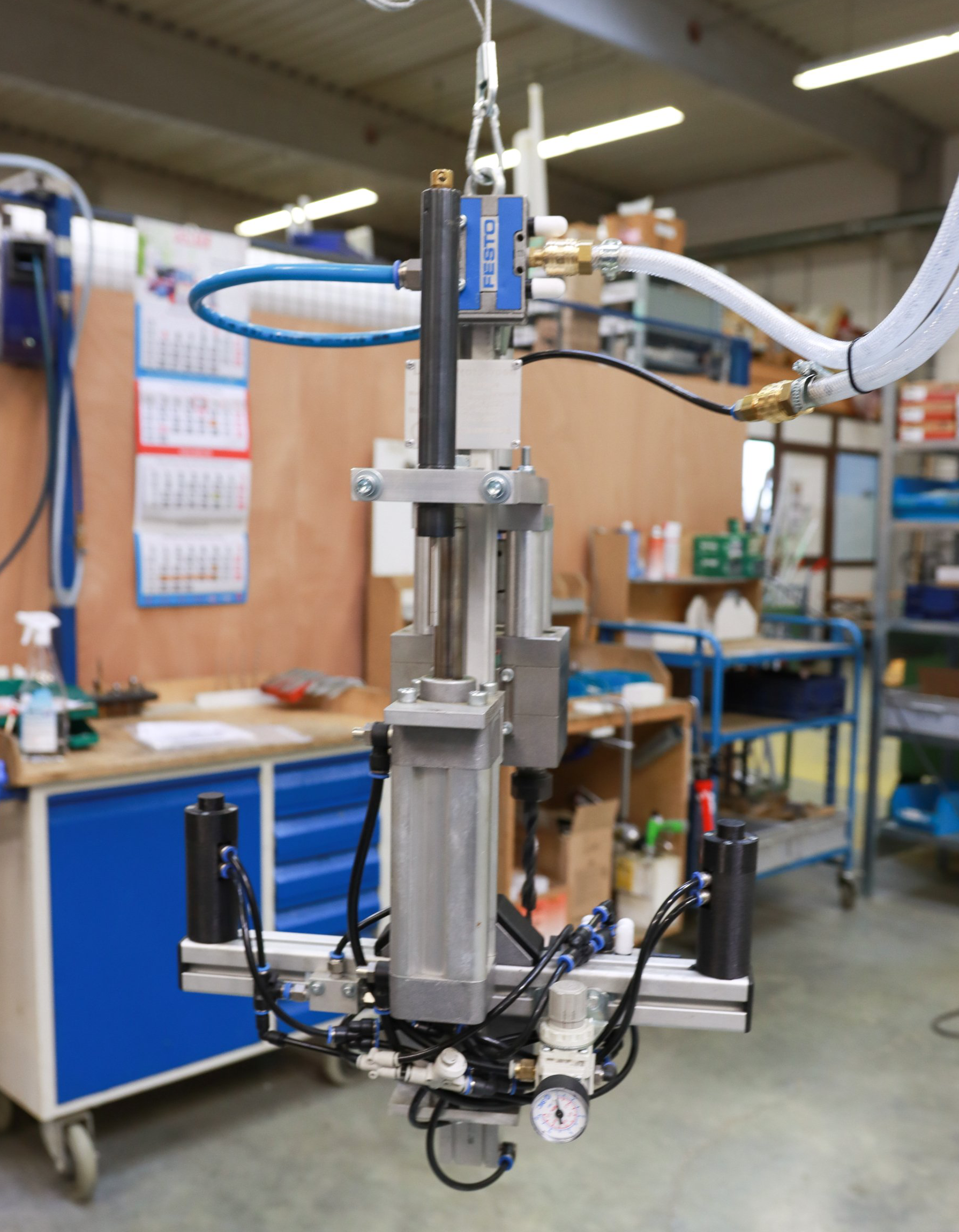 Bohrstation für Rahmen-Ecklager und Scherenlager