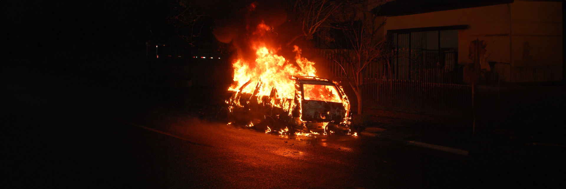 Coche en llamas: ¿qué cubre el seguro en caso de incendio?