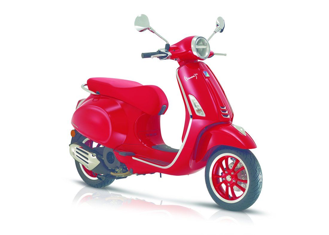 Vespa Primavera 125 Red
